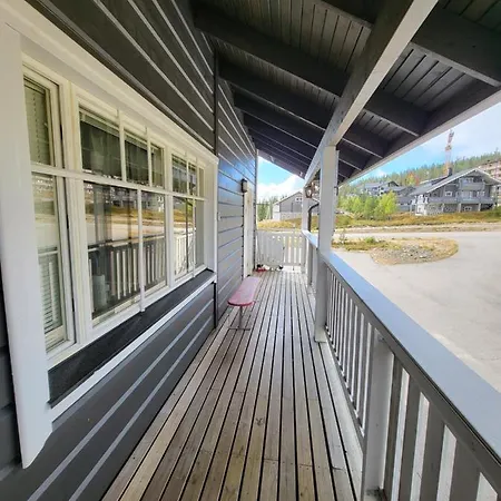 Apartamento Yllaes Slope Sarestar *